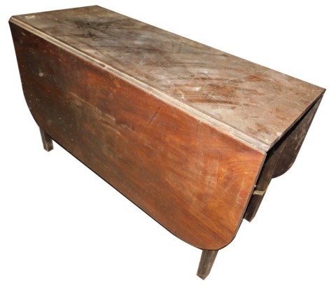 A mahogany drop leaf table, the rectangular top with rounded corners, on channelled legs, 120cm wide.