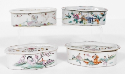 Four Chinese famille rose porcelain cricket boxes and covers, circa 1900, of oblong form, painted with figures, flowers, and Chinese characters. - 14