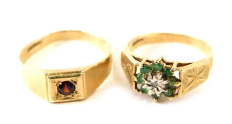 Two 9ct gold stone set dress rings.