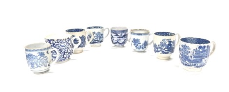 Various 18thC porcelain cups, Chinese export and others, transfer printed floral cup, pearlware example 7cm high, various other porcelain cups, etc. (a quantity)