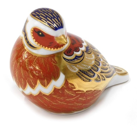 A Royal Crown Derby paperweight ornament Imari pattern bird, lacking stopper, 7cm high.