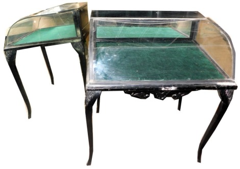 An early 20thC ebonised display table, with glass sides, part Perspex top, on cabriole legs, 87cm high, 80cm wide, 62cm deep. (AF) This lot is located at Oundle, Near Peterborough, PE8, viewing and collection by appointment only by calling our Lincoln off