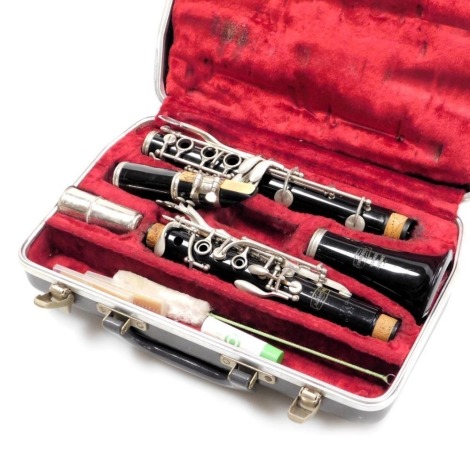 A Bundy Resonite clarinet, Mazzeo model, cased.