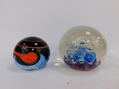 Five glass paperweights, comprising Caithness Robin and Kettle 217/1000, Selkirk Glass White Water Dust, Caithness Fragrance 197/250, Caithness Meteor 128/1000, and a large Selkirk Glass bubble dump 172/500. (5) - 3