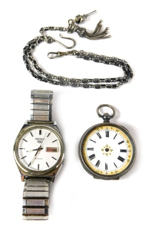 A group of jewellery, comprising a Seiko gents automatic wristwatch, a silver cased Continental fob watch, with white enamel dial and gold markers, and a white metal watch chain of Continental design, 62.7g all in. (3)