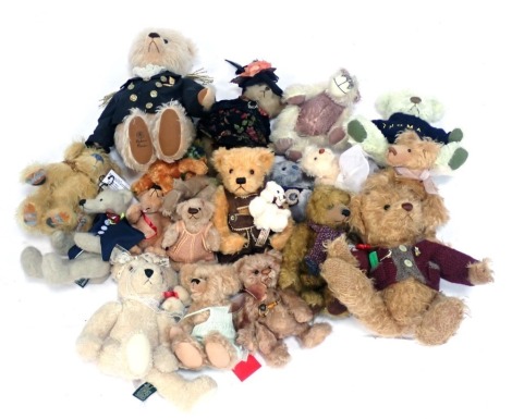 Teddy bears, including Joe Ross teddy bears, Herman Original teddy bears, Robin Rive teddy bear, etc. (1 box)