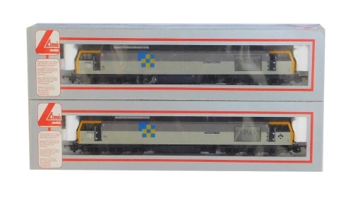 Lima Models OO gauge Class 60 diesel locomotives, comprising 60039 Glastonbury Tor, Railfreight Construction livery, and 60100 The Boar of Badenoch, Railfreight Construction livery, limited edition 152/850, boxed. (2)