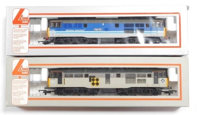 Lima Models OO gauge Class 31 locomotives, comprising 31421 Wigan Pier, Regional Railways livery, and 31275, Railfreight coal grey livery, boxed. (2)