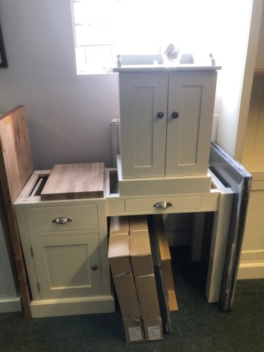 Furniture, including dressing table, bedside cabinet, two base units and doors. Note: VAT is payable on the hammer price of this lot at 20%.