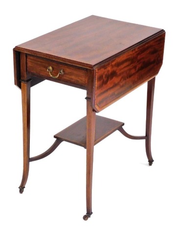 An Edwardian mahogany and satinwood crossbanded Pembroke table, with single frieze drawer, raised on tapering square legs, united by an undertier, brass capped on castors, 72cm high, 61cm wide, 41cm deep, 79cm extended.