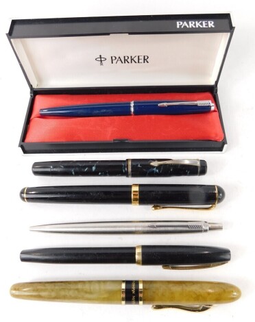 A group of ballpoint and fountain pens, comprising Parker ballpoint, Sheaffer pen, Marksman, and other fountain pens, a cased Parker ballpoint, etc. (a quantity)