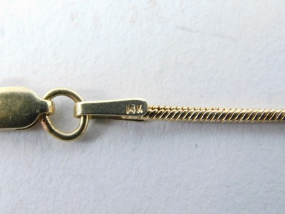 A 9ct gold fine link neck chain, 46cm long, 4.7g. - 2