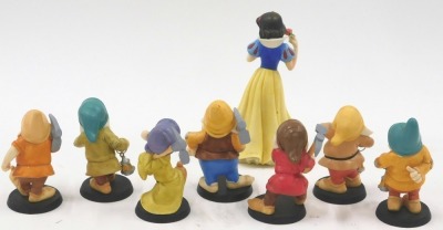 Disney Enchanting collection figures, comprising Fairest Of Them All Snow White figure and The Seven Dwarfs. (8) - 2