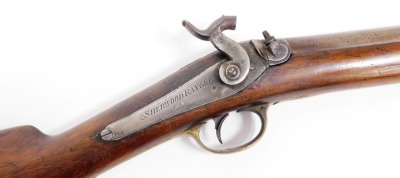 A Sherwood Rangers short barrel flintlock rifle, brass mounted trigger guard marked No 1, with Sherwood Rangers engraved to side plate, overall length 84cm, barrel length 43.5cm. - 2