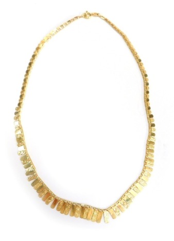 A Lesley Davis 9ct gold brochette neck chain, with bark effect graduated design, 42cm long, 6.7g, boxed.