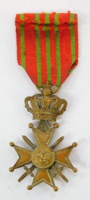 A WWI Belgian Croix de Guerre medal, with ribbon. - 2