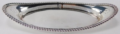 Two silver plated serving dishes, comprising an oval and pierced galleried tray, and a boat shaped pin dish. (2) - 2