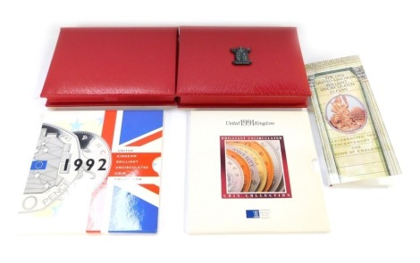 Coin presentation packs, comprising The 1992 United Kingdom pack, 1991, 1994 United Kingdom brilliant uncirculated two pound coin, and two 1991 coin packs. (5)