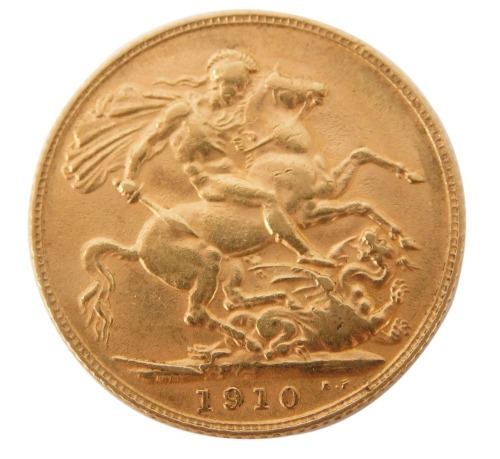 An Edward VII full gold sovereign, dated 1910.