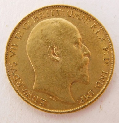 A George VII half gold sovereign, dated 1907. - 2