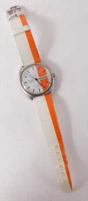 A Bulova Spinnaker orange gent's wristwatch, with baton markers, on a white dial, with white and orange striped with automatic movement, with day and date apertures, in stainless steel case, 3cm diameter, on matching strap. - 2