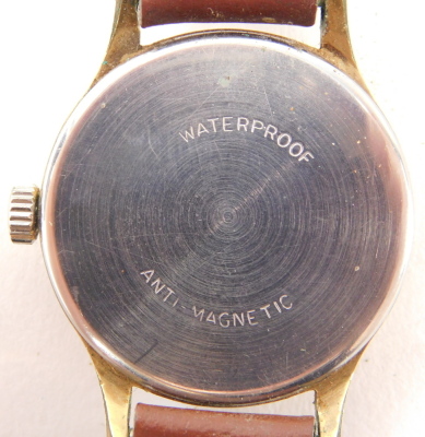 A Smiths Astral gent's wristwatch, with fifteen jewel movement, in shockproof case, with stainless steel back, on black leather strap, and a pair of Stratton Wedgwood plated cufflinks. (3) - 3