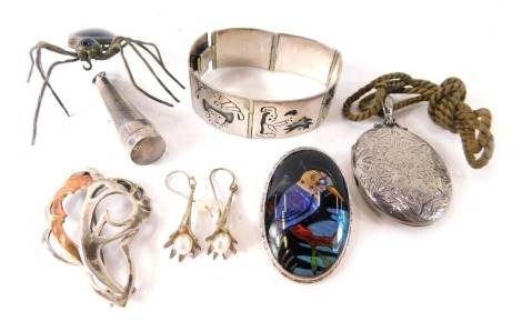 A group of silver and other costume jewellery, comprising a butterfly wind and silver eagle brooch, a Victorian silver locket, costume jewellery spider scarf pin, S&Co pearl drop earrings, etc. (a quantity)