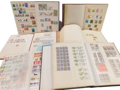 Stamps.- GB.- QV-QEII.- a mixed accumulation of postally used, hinge-mounted stamps contained in 7 albums, including c.70 2d reds, some reasonable QV and EVII specimens and 11 stitched booklets, KGVI & QEII Wildings. (7)