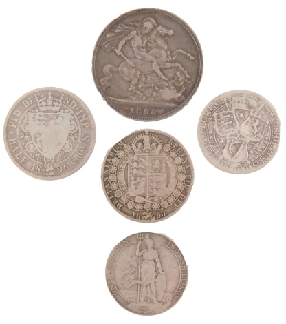 Silver pre decimal coinage, comprising a Queen Victoria 1898 five pound coin, an Edward VII florin 1907, Queen Victoria 1890 half crown, an 1896 Victoria half crown, and a Victoria I florin. (5)