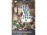 Various die-cast toy soldiers and kit figures including an American marine band and various colonial