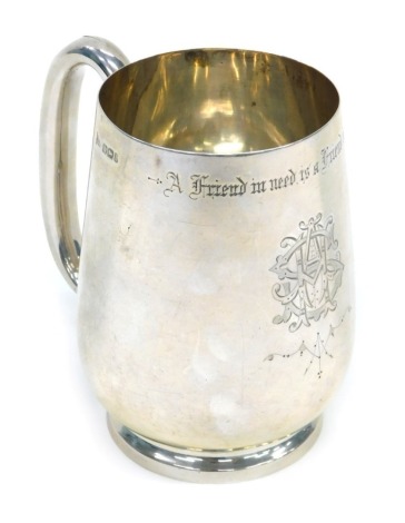 A Walker and Hall Victorian silver tankard, engraved initials and motto, Sheffield 1894, 7.90oz.