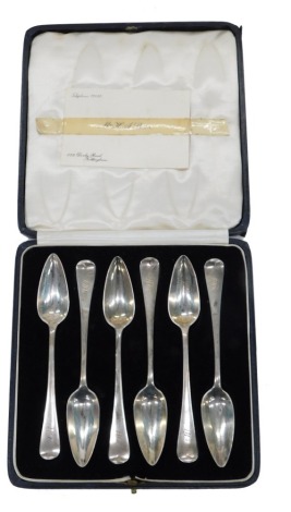 A George VI cased set of six silver grapefruit spoons, Fiddle pattern bearing the initial S and 26, .031oz, in fitted case.