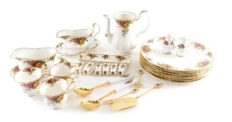 A quantity of Royal Albert Old Country Roses ceramics, to include dinner plates, napkin rings, etc.