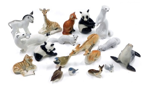 A collection of Russian USSR figures, to include weasel (or ferret), giraffe, baby donkey, seal, fox, pandas, etc. (1 tray)