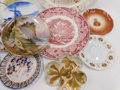 A quantity of plates, to include Japanese Imari, etc. - 3