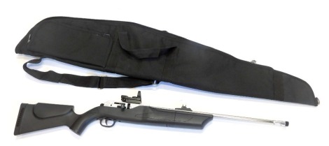 A Hammerli 850 Air Magnum .22 calibre ZG30 air rifle, in soft shell case, serial number G010850.