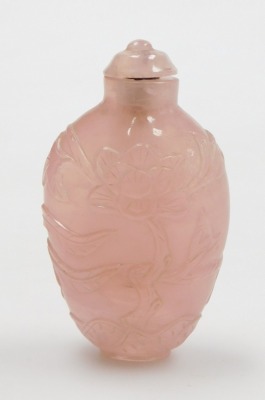 A Chinese quartz snuff bottle, decorated in relief with a phoenix and flowers, 7cm high. - 2