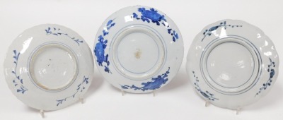 A group of Japanese Imari bowls, plates and dishes, Meiji period. (a quantity) - 5