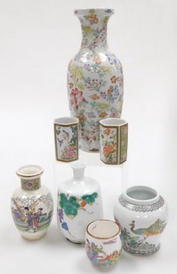 A group of Oriental pottery and porcelain vases, variously decorated. (a quantity) - 4