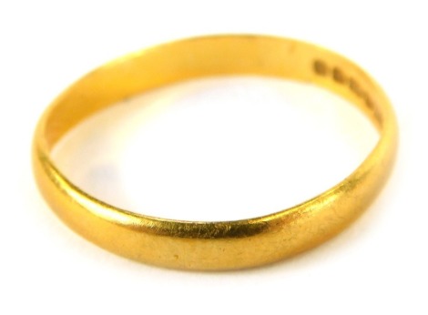 A 22ct gold wedding band, of plain design, ring size O, 2.1g all in, misshapen.