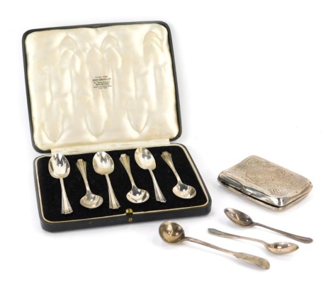 A group of small silver, comprising a George V silver cigarette case, decorated with scrolls, leaves, etc., Birmingham 1916 (AF), mustard spoon, two coffee spoons, together with a set of six teaspoons, London 1875, cased, 4.53oz.