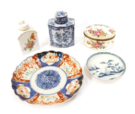 A group of ceramics, to include a Meissen trinket box and cover, decorated with flowers, 11cm wide, an Imari dish with a scalloped edge, 22cm diameter, a Delft caddy and cover, 13cm high, etc. (a quantity)