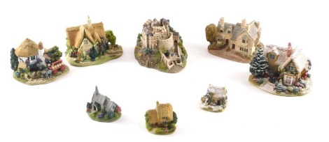 A quantity of Lilliput Lane cottages, etc., to include Edinburgh Castle, Halcyon Days, etc. (1 tray)