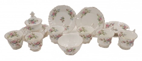 A Royal Albert Moss Rose pattern part service, etc. (1 tray)