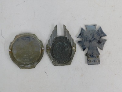 Three car badges, including a Order of the Road 40 Year Driver badge, a Saint Christopher badge, and a Lincolnshire car badge. (3) - 2