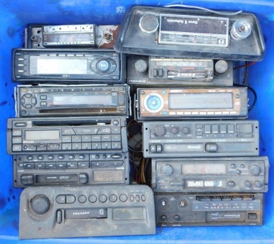 A quantity of car radios. (1 box)