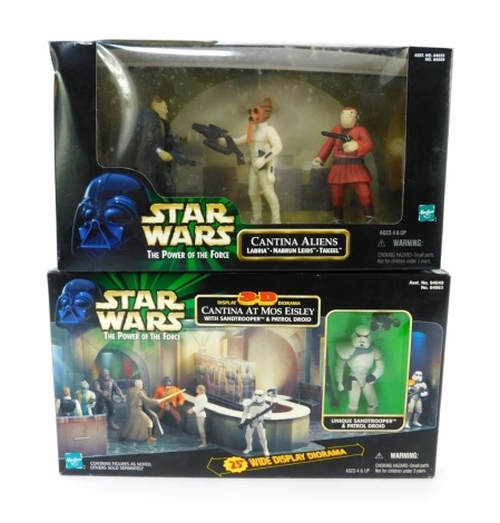 Two Hasbro Star Wars figure groups, comprising The Power of the Force Cantina Aliens, and 3D diorama of Cantina and Mos Eisley, boxed. (2)