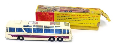 A Dinky diecast Vega Major luxury coach, No 952, boxed.