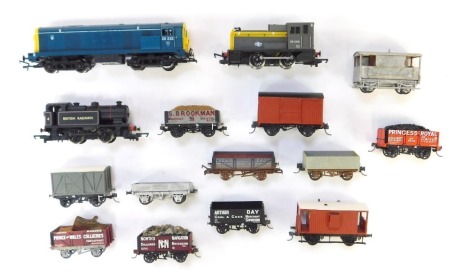 A group of OO gauge locomotives and tender, to include a Hornby British Railways No 4 locomotive, a Hornby National Rail 06008 locomotive, various Slaters tender for John Rhodes Prince of Wales Collieries, Arthur Day Coal and Coke Merchant, etc. (1 tray)