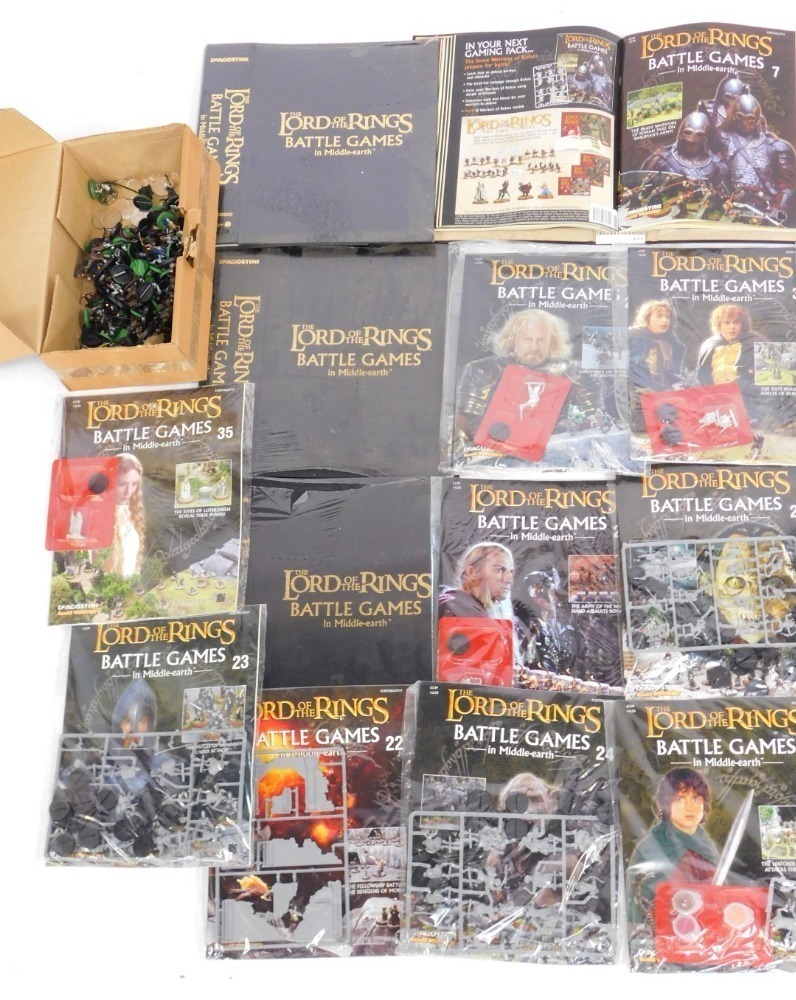 A group of Deagostini Games Workshop Lord of the Rings Battlegames